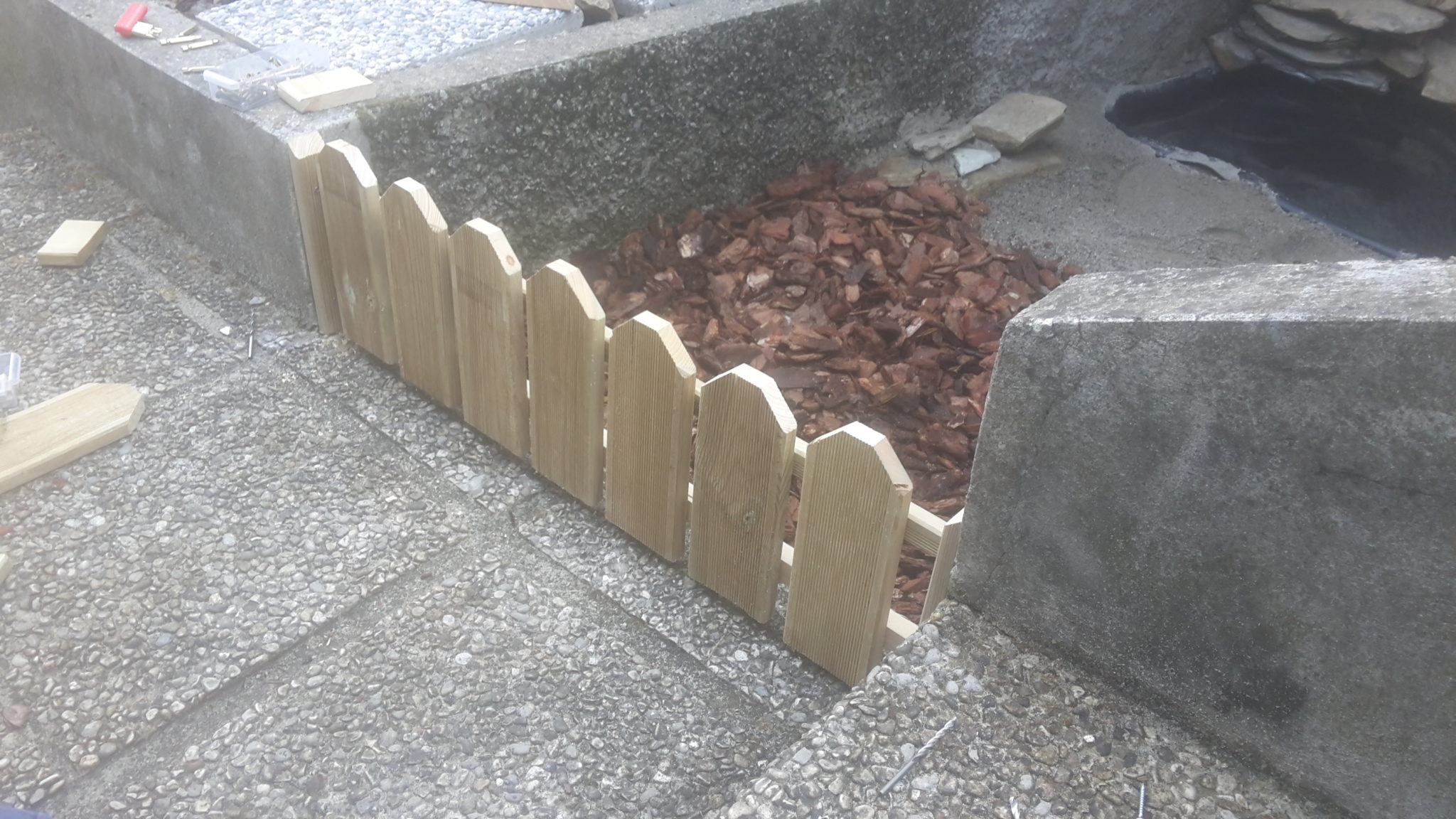 steccato in legno per giardino